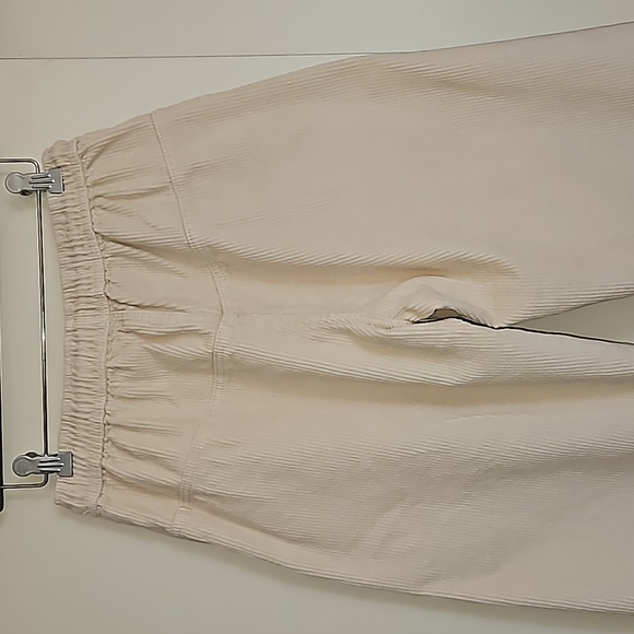 Man boohooMAN corduroy baggy pants size 30R - Picture 6 of 17